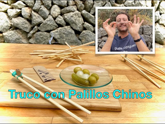 Convertir unos palillos chinos en un utensilio muy fácil de usar para comer