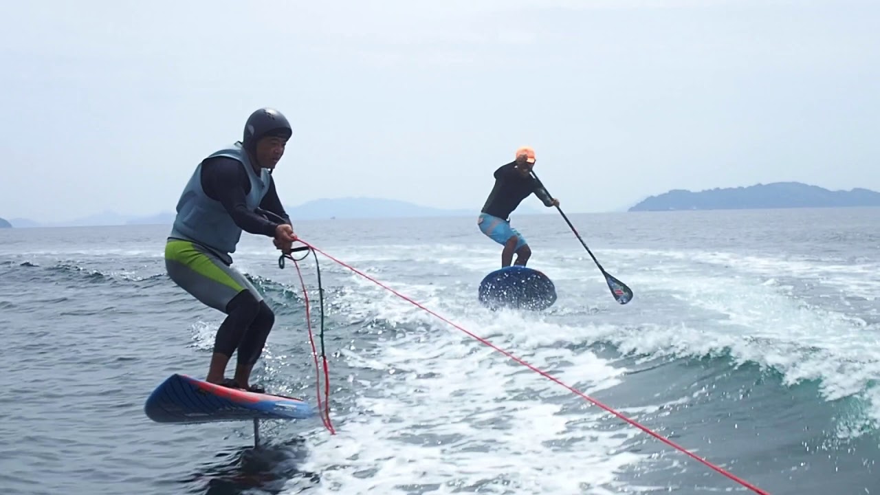 Tomo Foil Riding - YouTube