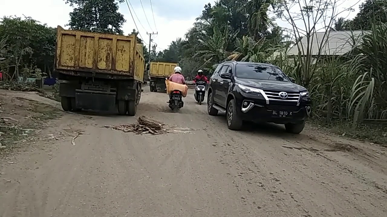KEANEHAN JALAN SAWANG PADA AWAL TAHUN 2018 - YouTube