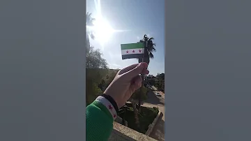 واحنا قلنا يلي بيقتل شعبو خاين 