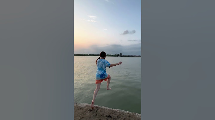 hahahi - Đại Chiến Tắm Chậu Tí Hon vs Sông Khổng Lồ II Tiny Bathing War vs Giant River #shorts