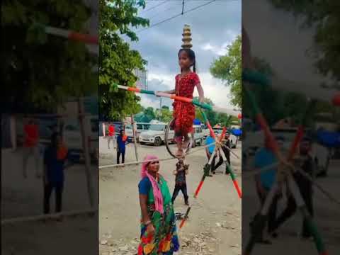 اصغربنت بهلوانية Shorts