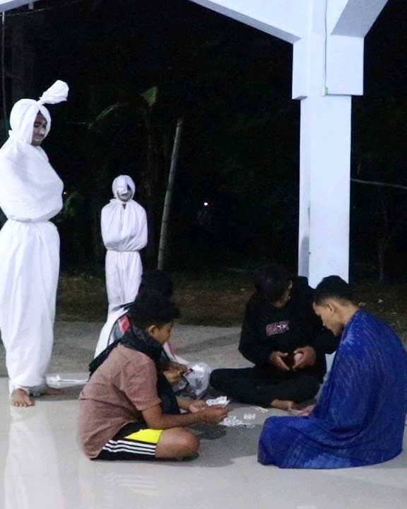 Prank Pocong ketemu Pocong Beneran 😱🙈 #prankpocong #poconglucu #funnyvideo