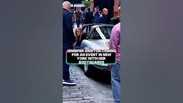Jennifer Aniston coming for an Event in New York with her Bodyguards ♥️😍 #Jenniferaniston #newyork