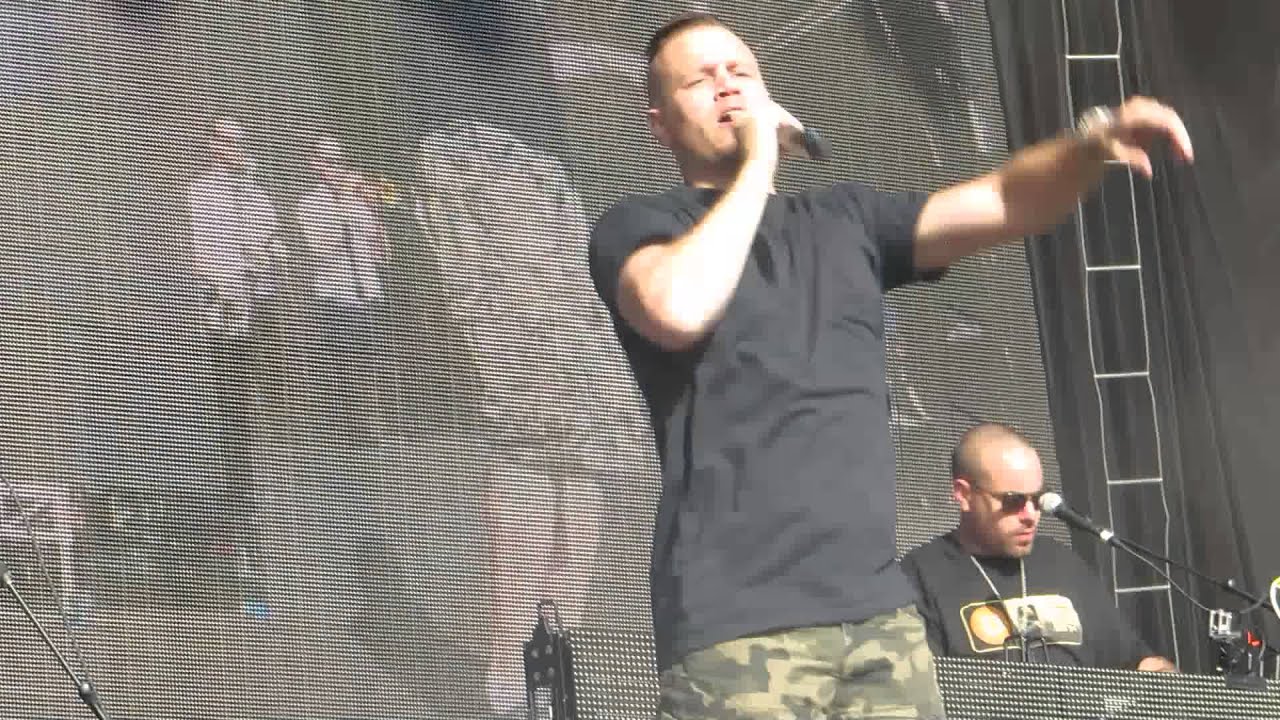 Chase that Feeling Hilltop Hoods Adelaide Future Music Festival 2015 YouTube Chase that Feeling Hilltop Hoods Adelaide Future Music Festival 2015 YouTube