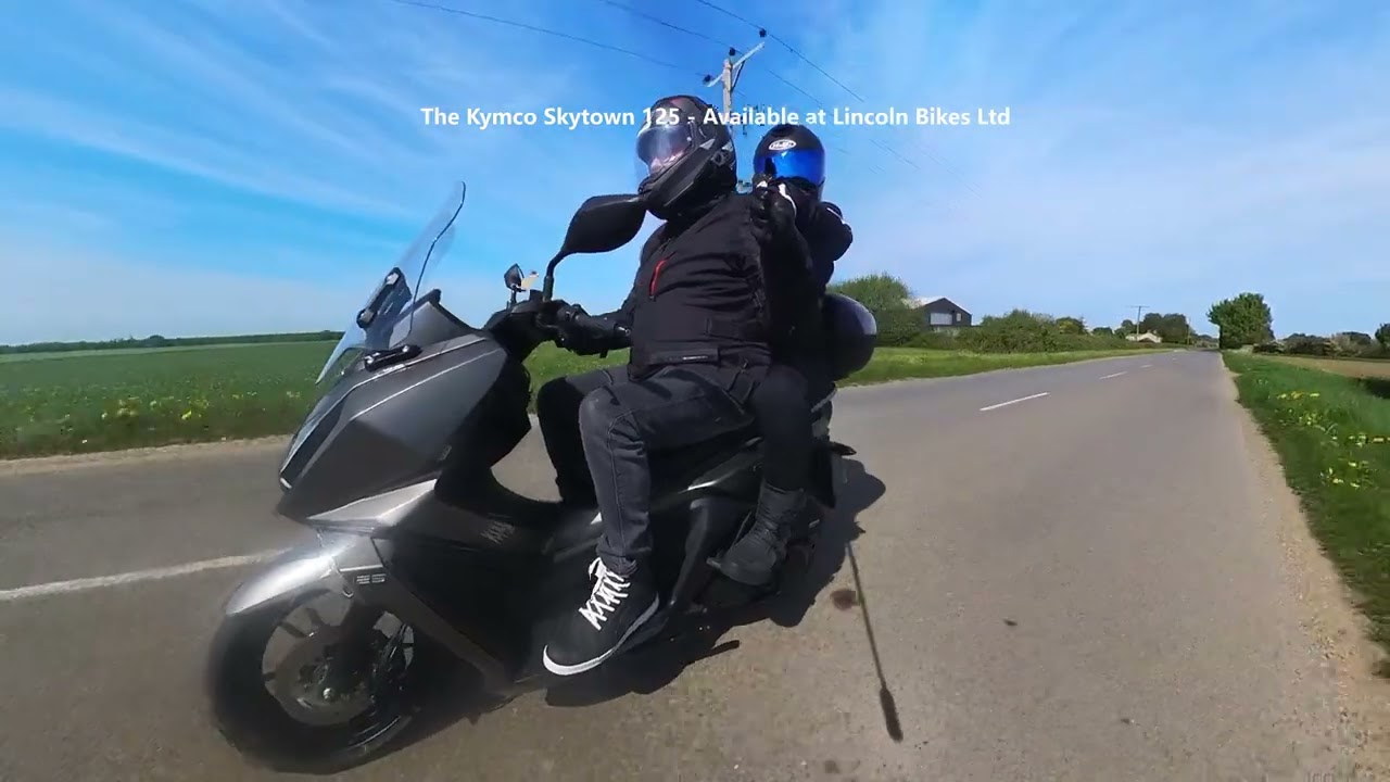 The 2025 Kymco Skytown 125cc Scooter -  We go TWO UP into the Lincolnshire Countryside - FULL RIDE