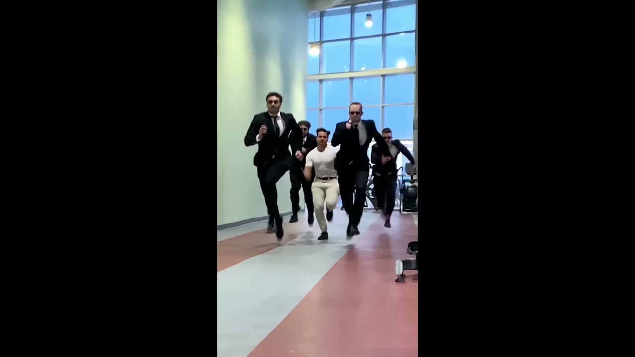 This Guy Brought His Security Guards To The Gym 