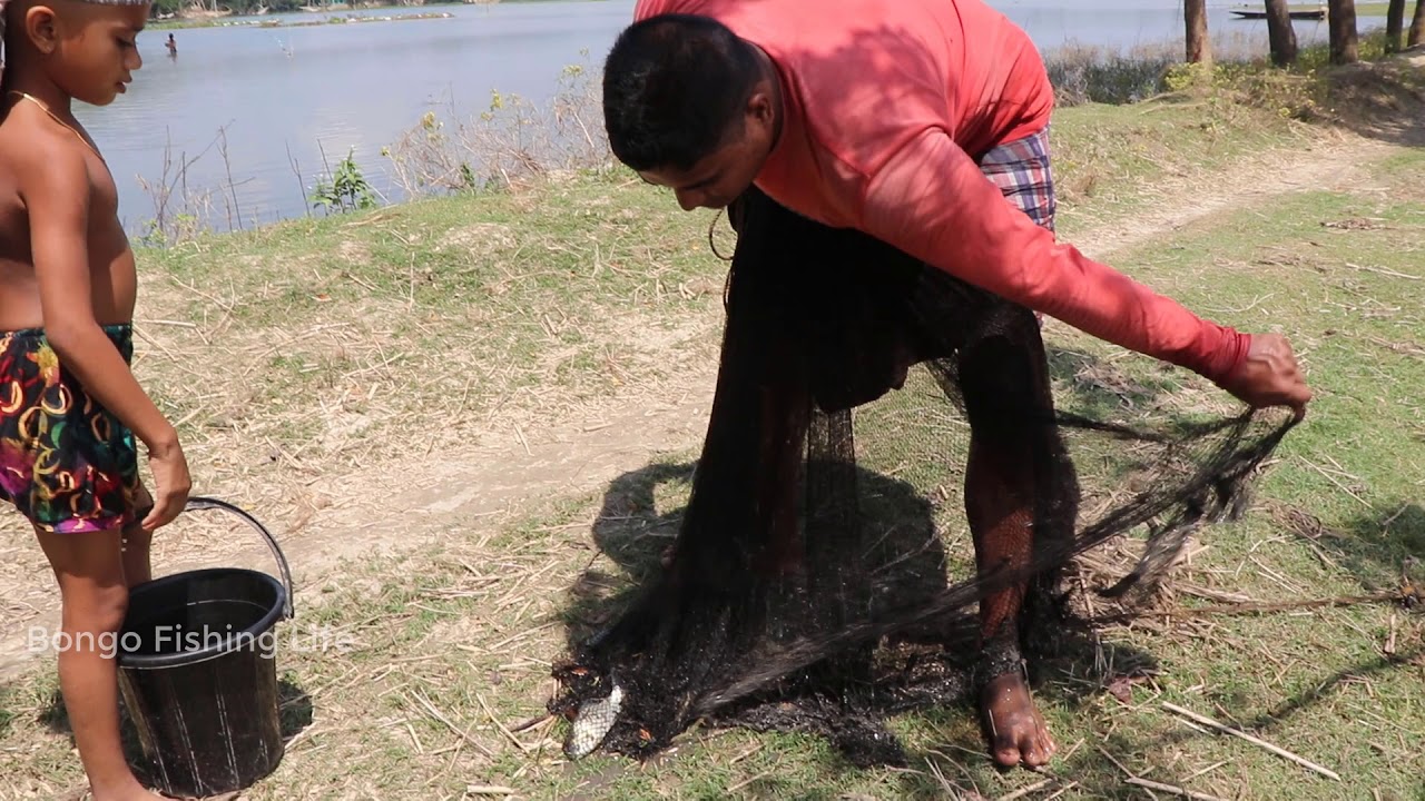 Amazing Hand Net Fishing Video || Traditional Net Catch Fishing in The River ( Part 08 )