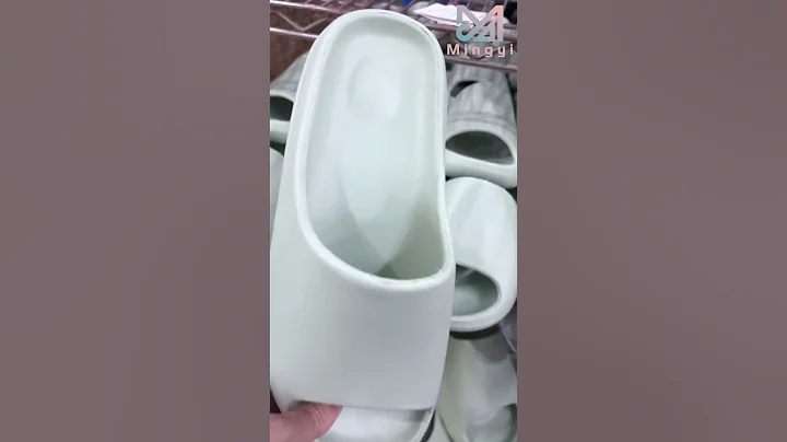 Yeezy slippers are in production | Custom slides | Manufacturer #shorts