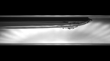 Horizontal Two-Phase R-123 Plug Flow: V005L085.mpg