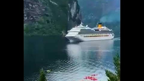 تلاوة عطرة للقارئ الليبي / ادم بن يوسف