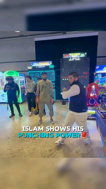 Islam Makhachev shows his punching power 💥