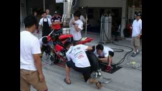 ＜鈴鹿8耐/2013＞ヨシムラピットワーク