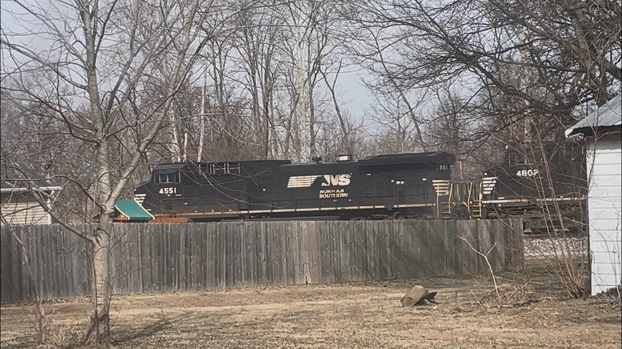 NS 4551 leads NS 70T (Francisco, IN to Mt Carmel, IL) westbound 3/1/26 10:10 AM