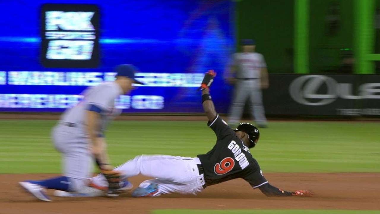 NYM@MIA: Gordon puts himself in scoring position