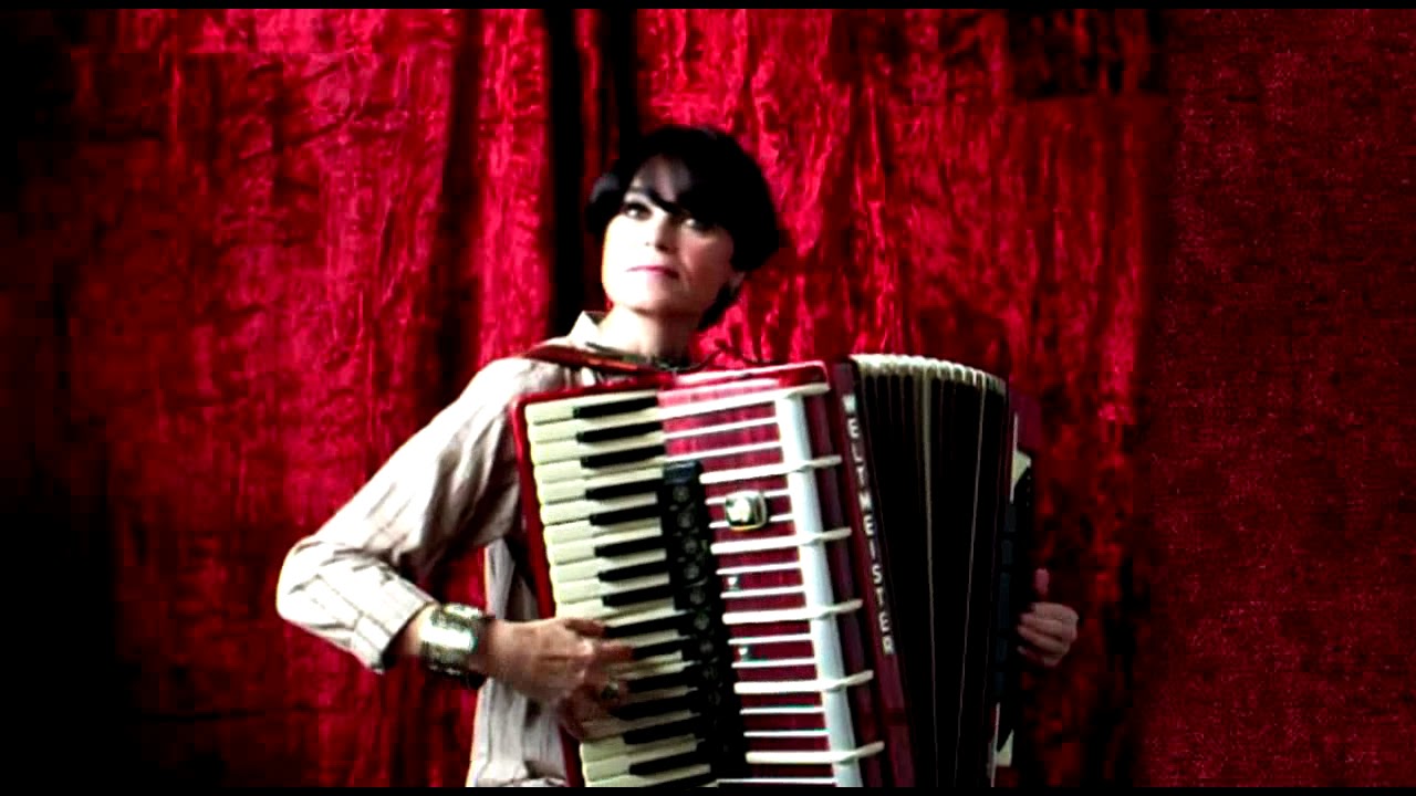 В Землянке - YouTube