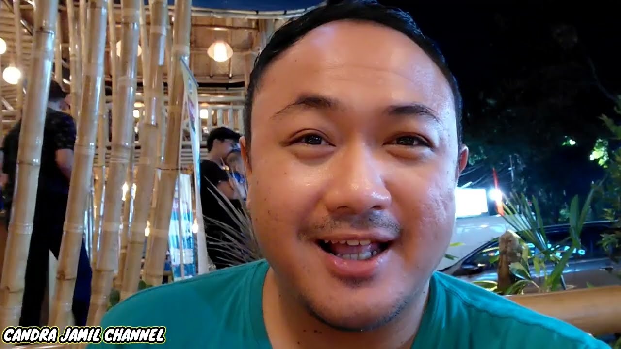 MAKAN DI RESTORAN KAMPUNG KECIL JEMURSARI SURABAYA | TEMPATNYA ESTETIK BANGET MAKANAN NYA ENAK ENAK