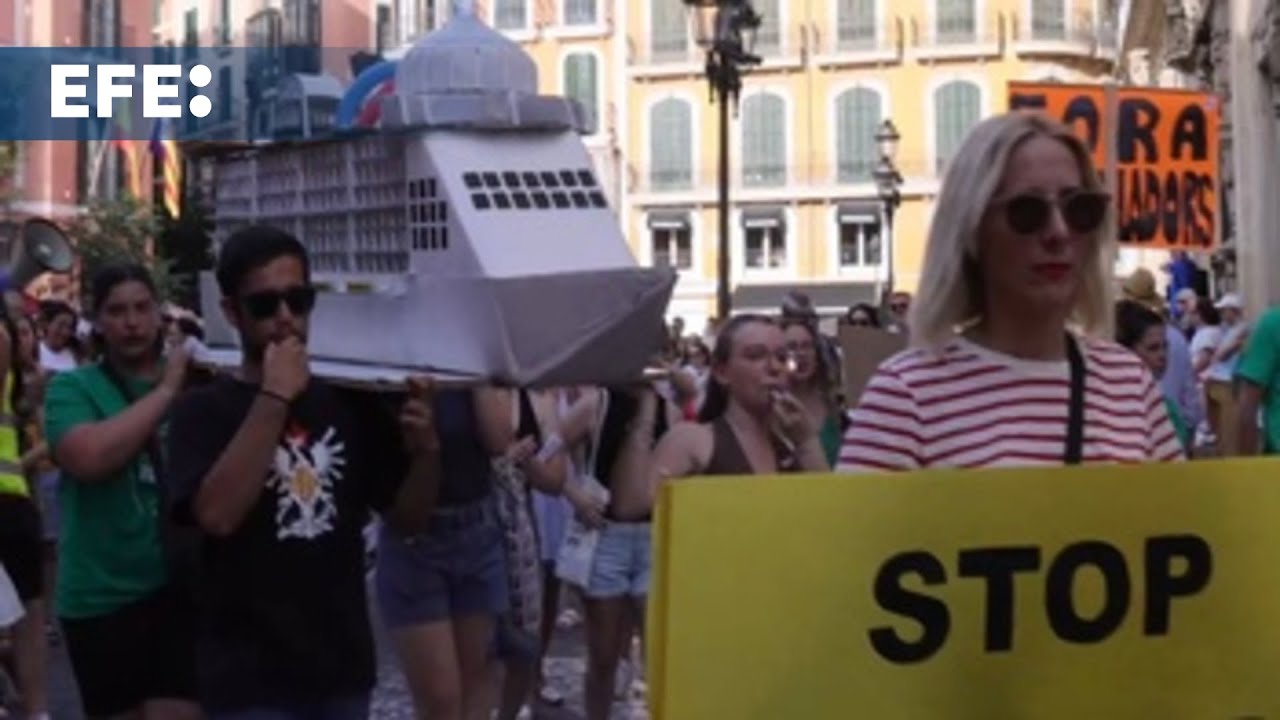Miles de personas claman contra el turismo masivo en Barcelona, Palma y otras ciudades