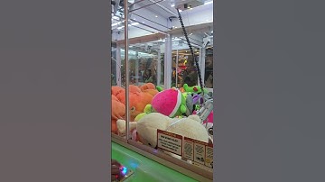 Thumbnail of Main Di Timezone!! Main Mesin Capit Boneka Kelinci Eror!! #shortsyoutube #timezone #arcade #fyp