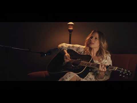 Caitlyn Smith - “Circling Around It” (Acoustic)