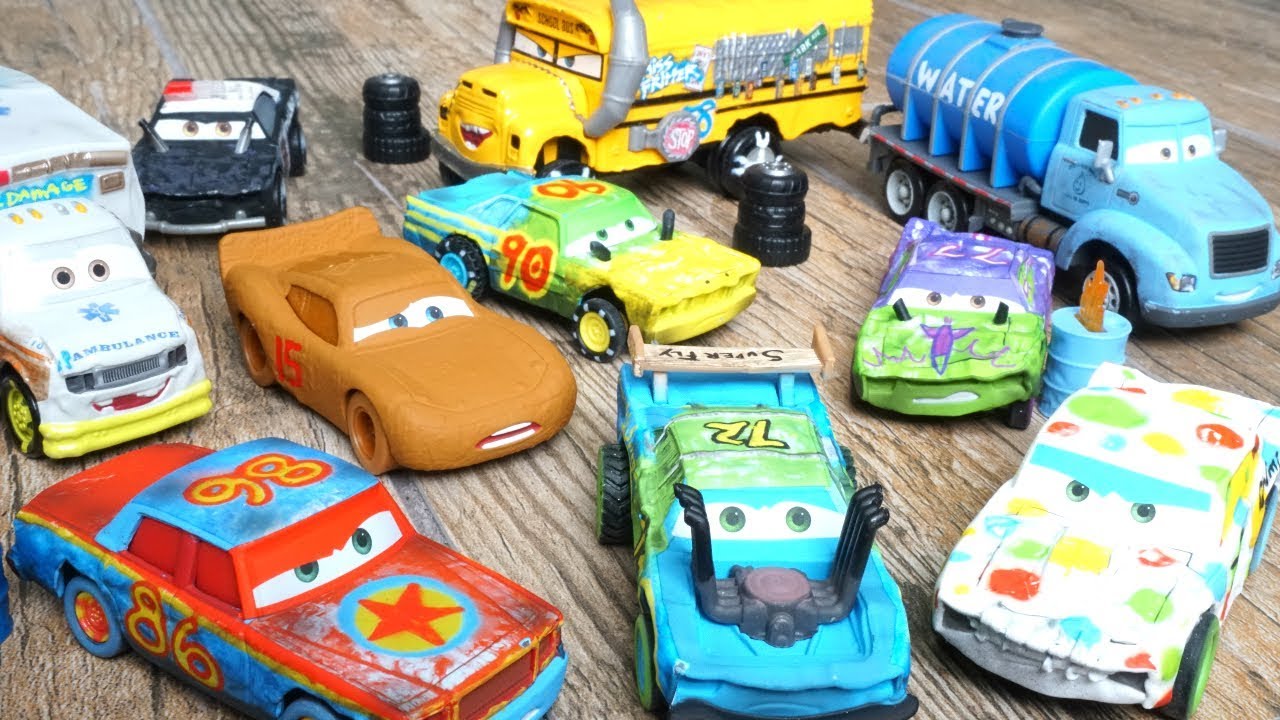 Mattel Disney Cars 3 Crazy 8 Crasher Auswahl an Cars 