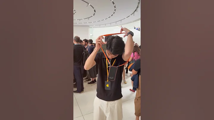 Apple's New Body CrossBody Strap 😳 #shorts #apple #iphone #iphone17 #crossbodystrap #trending