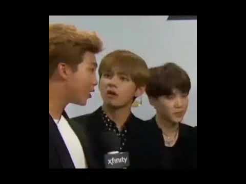 when you only focus on Kim taehyung 🤣🤣🤣🤣