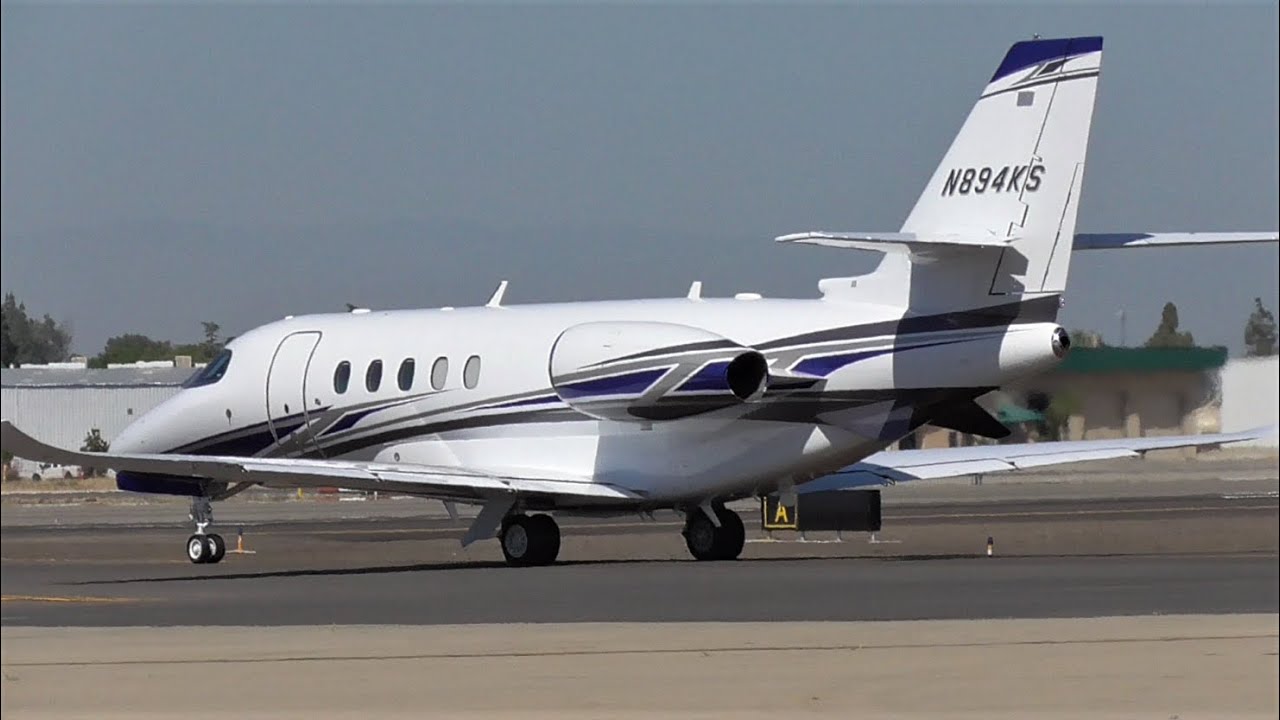 Plane Spotting at Meadows Field Citation Latitude