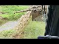 Komatsu na lama...chuva e muito barro..