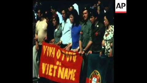 SYND 2 5 75 MAY DAY MARCH