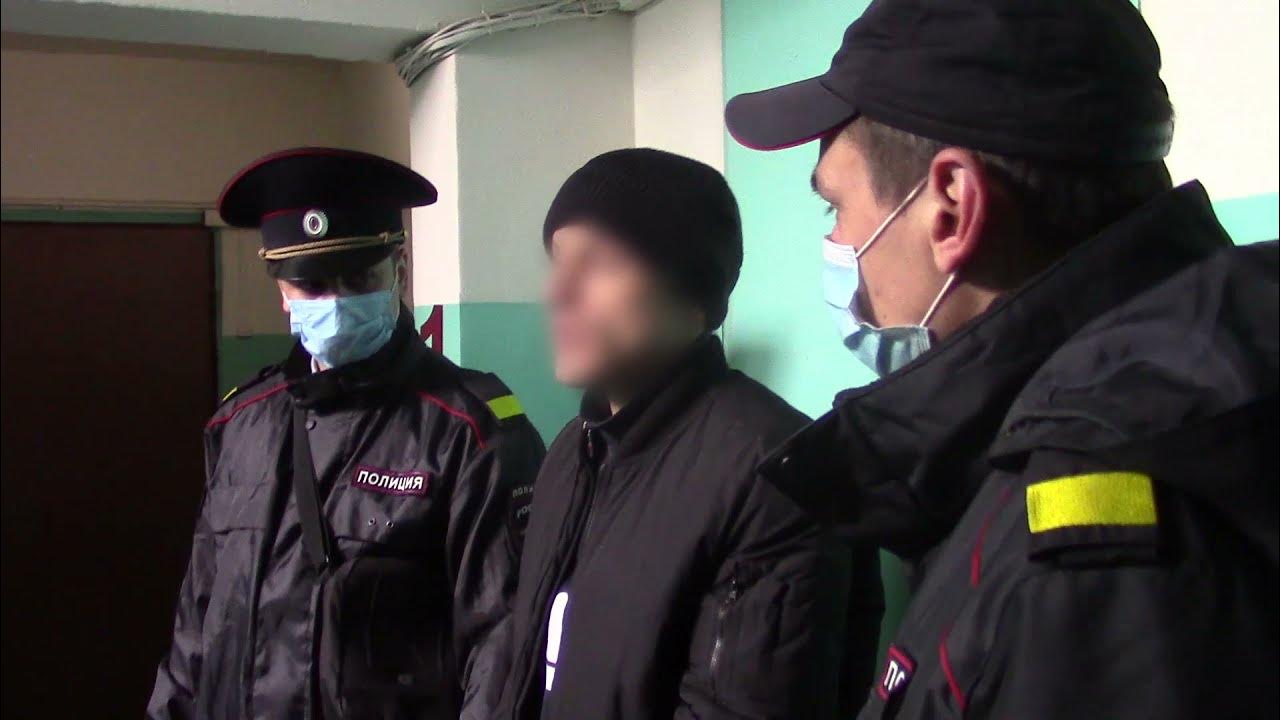 Задержание сотрудников уголовного розыска. Сотрудники угро. Оперативник полиции. Уголовный розыск задержание. Задержание сотрудников уголовного розыска.