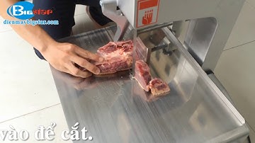 Máy cưa xương và cắt thịt cá đông lạnh mới.