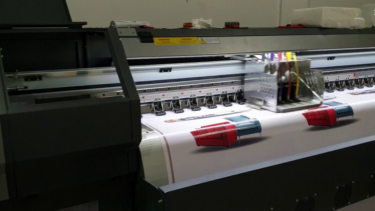 Print bahan vinyl di mesin Outdoor Gethray C8 KM512i