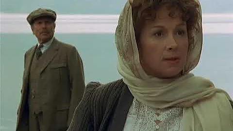 Jeremy Brett as Sherlock Holmes - The Disappearanc...