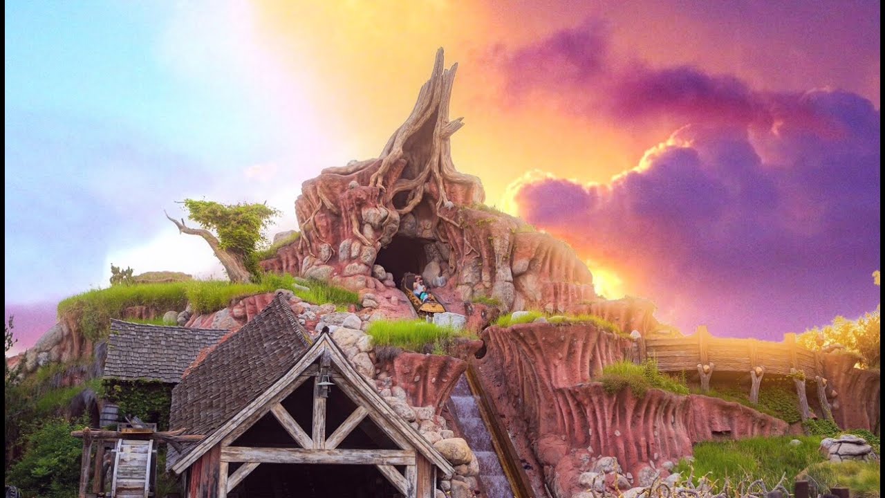 🔴 DISNEYLAND LIVE! Splash Mountain's Last Drop Day! - YouTube