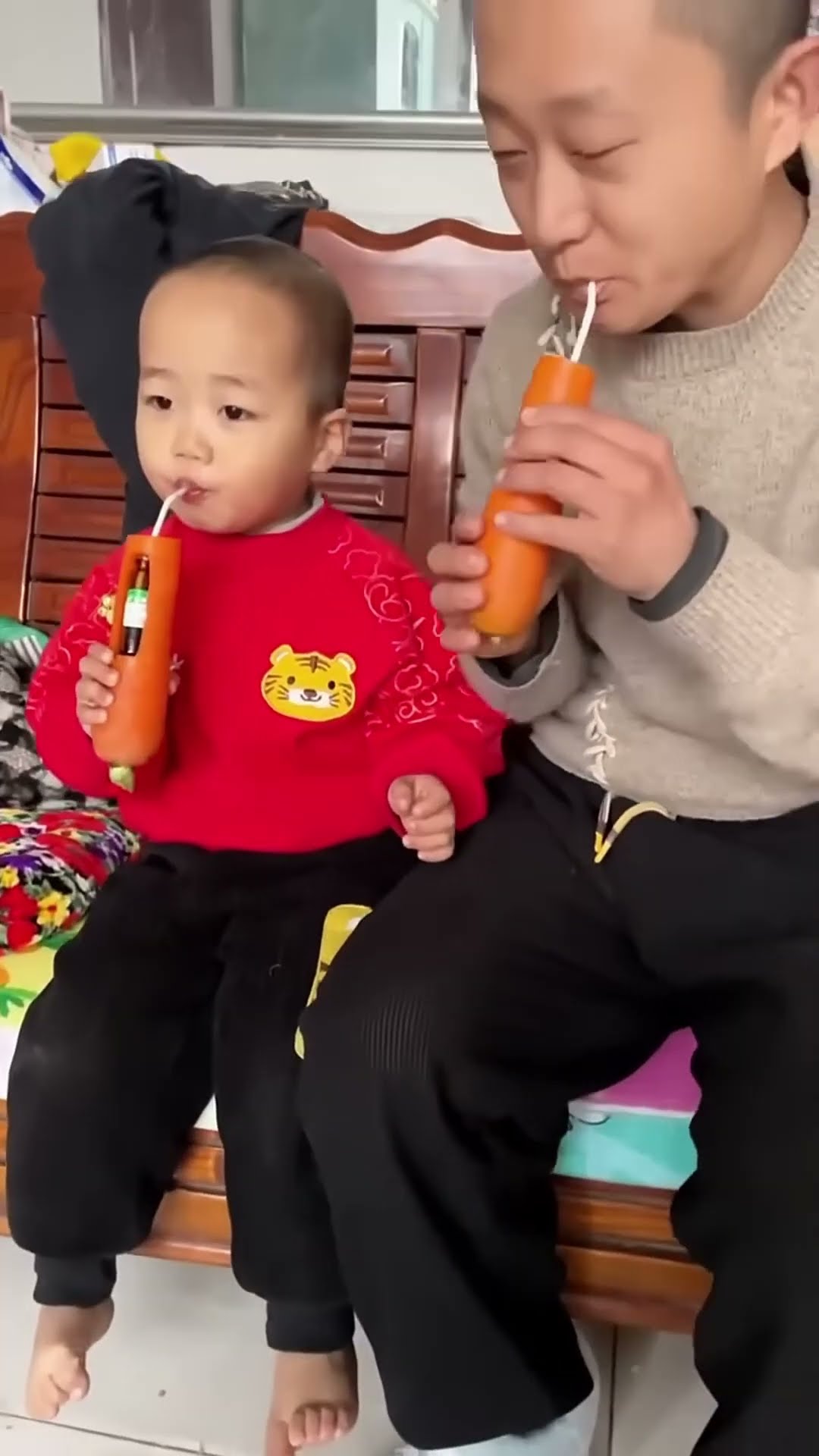 儿子生病不喝药，还得是爸爸机智！#Cute baby#Cute#呆萌小米宝#聪明宝宝#萌娃#整蛊#测试