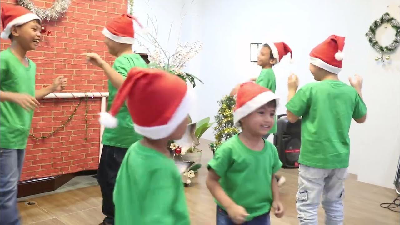 Merry Christmas Dance Tarian Anak LakiLaki Natal Sekolah Minggu