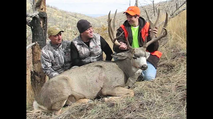 Henry Mountains Mule Deer Hunt - Cole Bigalow - MossBack