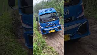 jalannya rusak luar biasa
