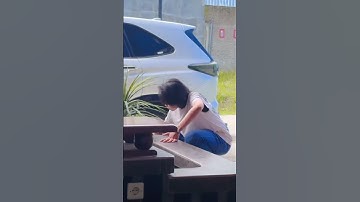SHERLY KDI MAKAN SEBLAK DI RUMAH DIFARINA INDRA