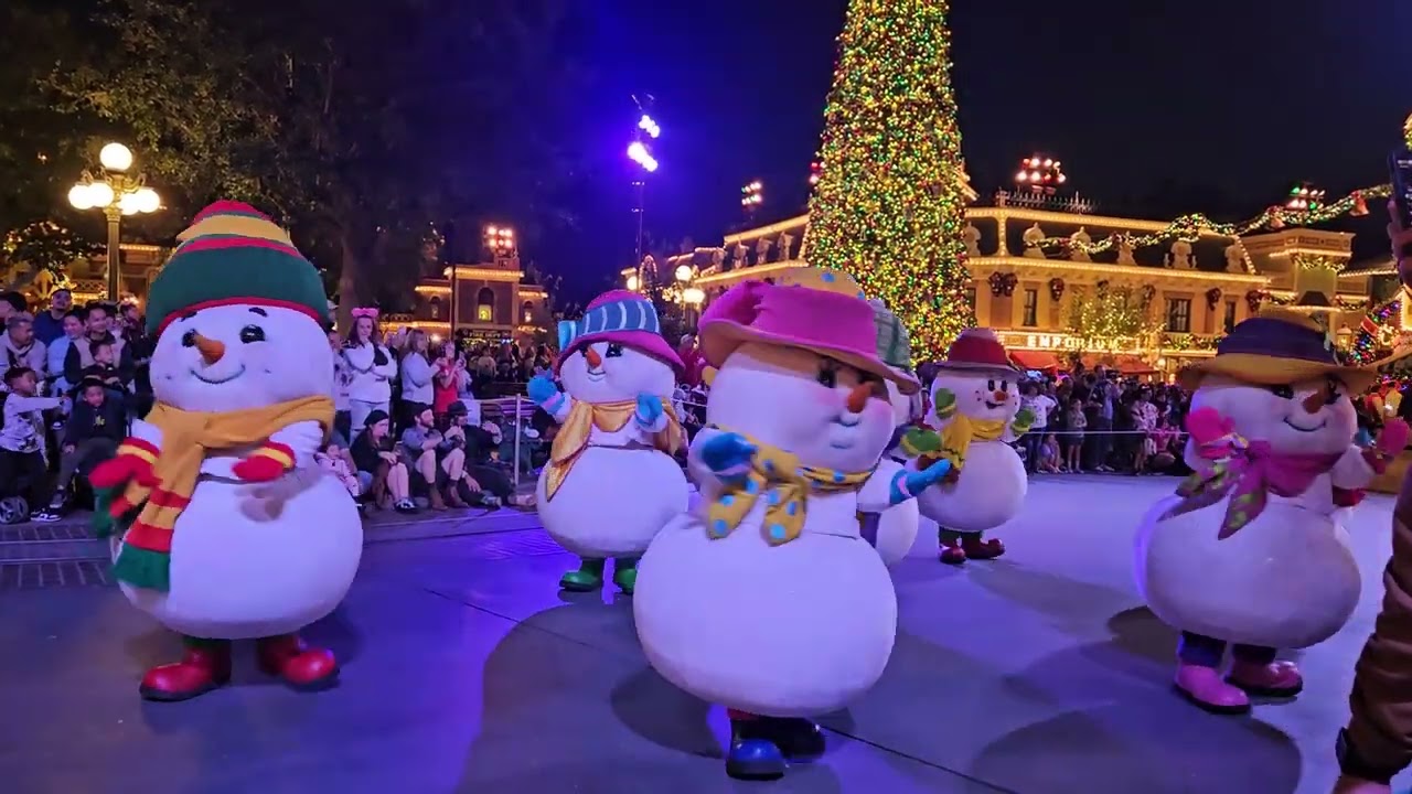 CHRISTMAS FANTASY PARADE 2023