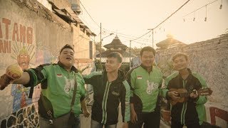 Video voorbeeld van "BAHAGIA ITU DEKAT - Geng Ojol (Official Music Video)"