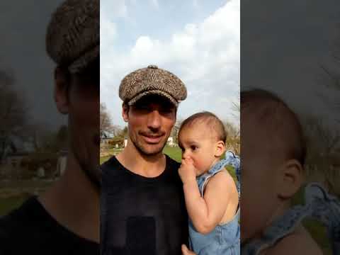 Video: David Gandy Nettowaarde: Wiki, Getroud, Familie, Trou, Salaris, Broers en susters