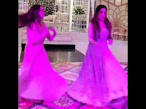 Zoya & Hina Ashfaq are dancing together 💓🎉