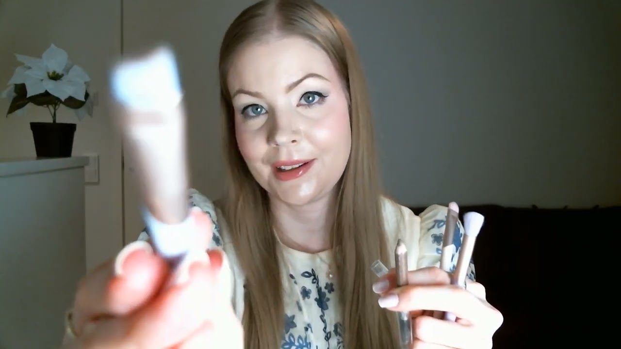 ASMR Suomi 💞 Isosisko pakkaa laukkusi matkaa varten 💞 Pehmeästi kuiskattu 💞 Roleplay