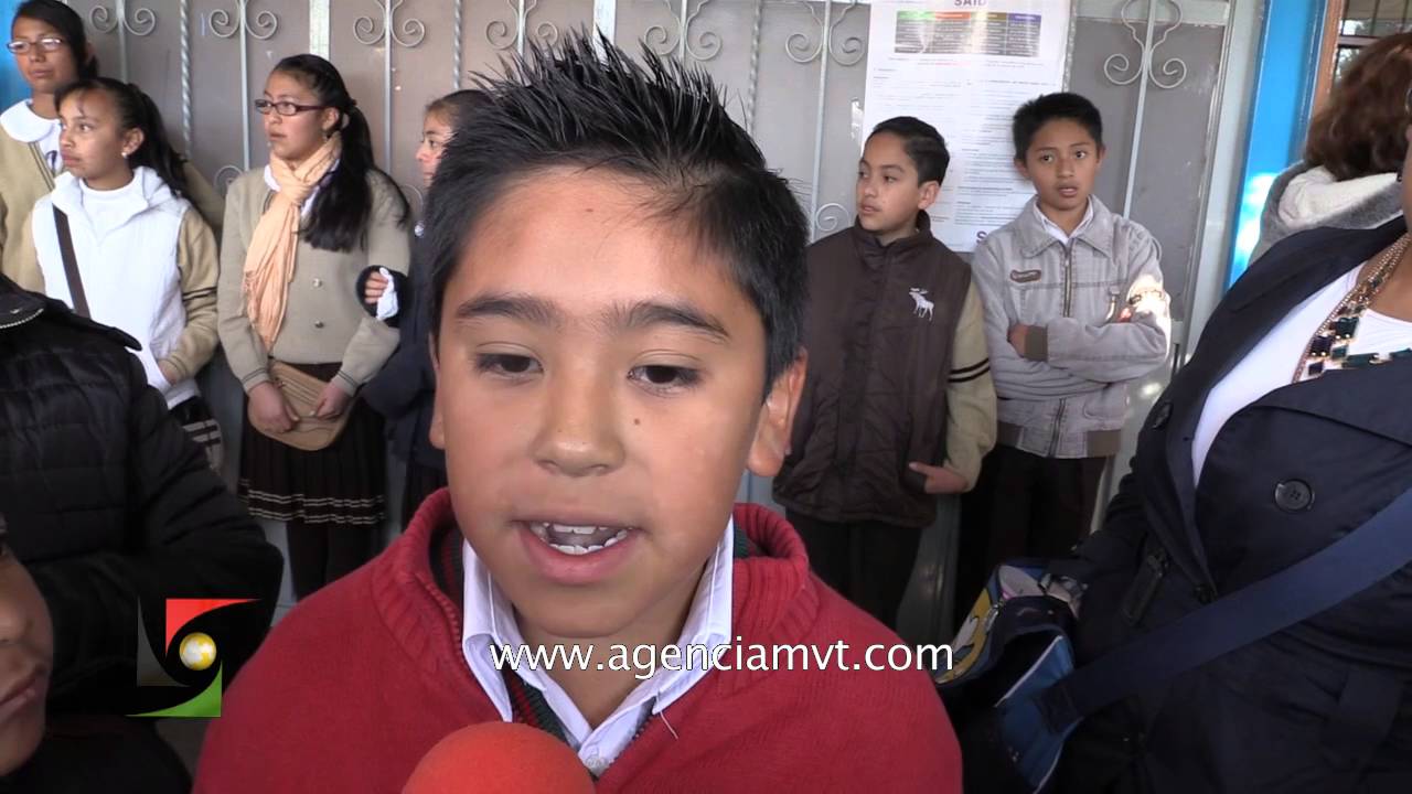 Protestan por muerte de una menor en escuela de Toluca - YouTube