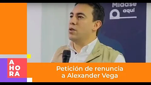 Congresista pide la renuncia del registrador Alexa...