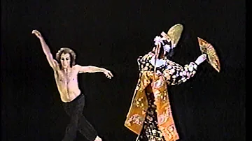 Jorge Donn (Nov. 1988) Vie et mort d'une marionnette humaine, Dojoji ( Maurice Béjart ) TOKYO