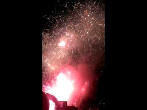 2013年-台中市跨年煙火 1080P(洲際棒球場-近距離)