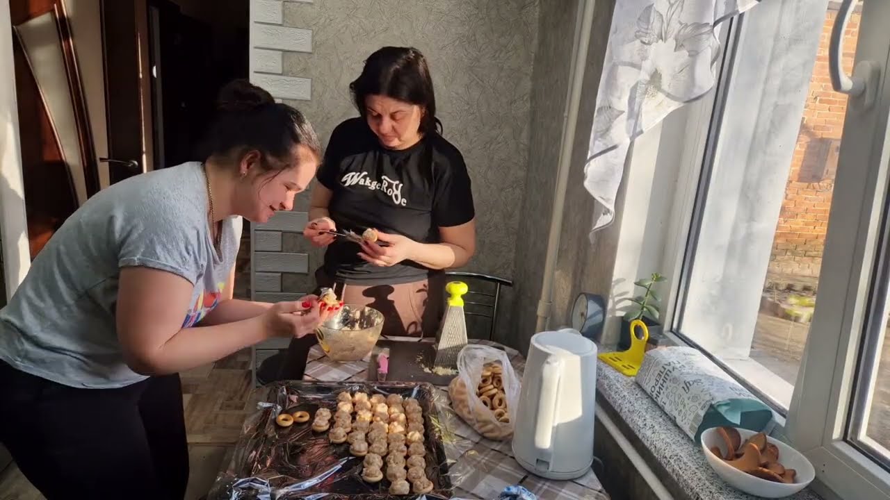 Алёна в гостях, готовим что то интересное 